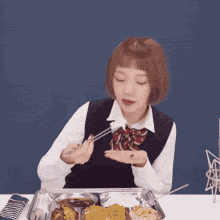 Hourlyksh Sohee Eating GIF - Hourlyksh Sohee Eating Kim Sohee GIFs