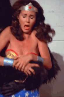 Lynda Carter Wonder Woman GIF - Lynda Carter Wonder Woman Ape GIFs