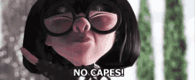Edna Capes GIF - Edna Capes The Incredibles GIFs