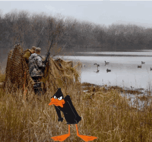 duck hunting looney tunes about to shout scared