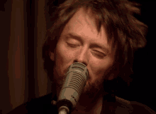 Thom Yorke Sing GIF - Thom Yorke Sing Music GIFs