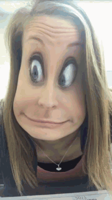 liitle girl selfie snapaddict face distortion