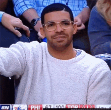 Drake Clapping GIF - Drake Clapping Applause GIFs