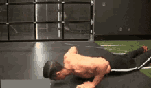 猛男 健身房 俯卧撑 GIF - Hunk Mr Muscle Gym GIFs