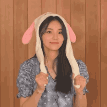 Jinsoul Rabbit Hat GIF - Jinsoul Rabbit Hat Loona GIFs