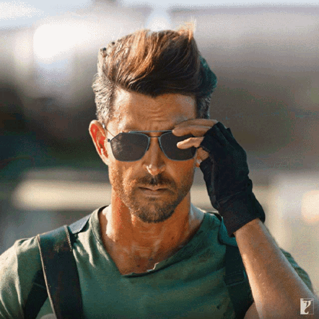 War Hrithik Roshan GIF - War Hrithik Roshan Hrithik Style - Discover &  Share GIFs