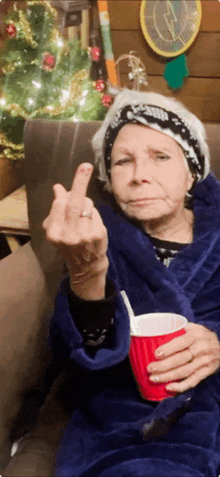 Middle Finger Grandma GIF - Middle Finger Grandma Old Lady GIFs