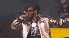 On Stage 2chainz GIF - On Stage 2chainz Rule The World GIFs