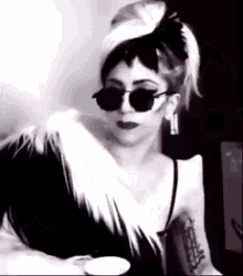 Rokeitup Lady Gaga GIF - Rokeitup Lady Gaga Rakeitoop GIFs