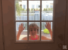 Its Locked Chloe Fineman GIF - Its Locked Chloe Fineman Saturday Night Live GIFs