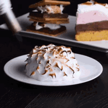 Smores Baked Alaska Desserts GIF - Smores Baked Alaska Desserts Sweet Tooth GIFs