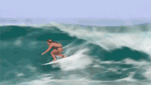 meninas surfando surf onda mar
