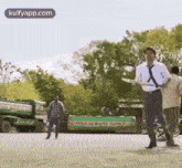 Running Between The Wickets.Gif GIF