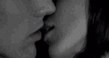 Kiss Passionate GIF - Kiss Passionate Couple GIFs