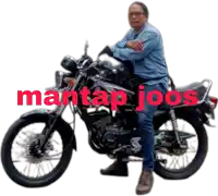 a man leaning on a motorcycle with the word mantasjoos written on the bottom