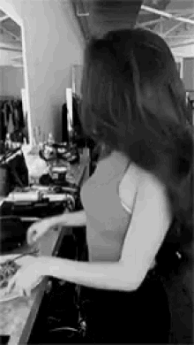 Selena Gomez Smiling GIF - Selena Gomez Smiling Eating GIFs