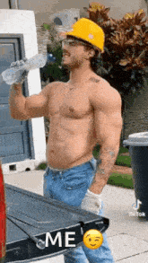Guy-squirting-water-on-chest Construction-worker GIF - Guy-squirting-water-on-chest Construction-worker Muscular GIFs