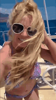 Britney Happy GIF - Britney Happy Twirling GIFs