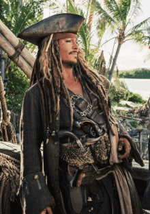 Jack Sparrow Pirates Of The Caribbean GIF - Jack Sparrow Pirates Of The Caribbean Dead Men Tell No Tales GIFs