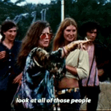 Look At All Of These People Janis Joplin GIF - Look At All Of These People Janis Joplin Stage Fiight GIFs