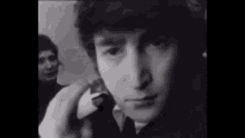 John Lennon Shaving GIF - John Lennon Shaving Razor GIFs