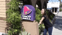 Taco Bell Hugging GIF - Taco Bell Hugging I Love This GIFs