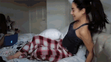 Tamara Kalinic Pillow Fight GIF - Tamara Kalinic Pillow Fight GIFs