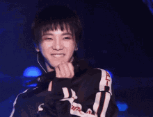 applause hua chenyu handsome cute smile