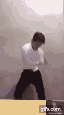 Muaquat Taboo GIF - Muaquat Taboo Dance GIFs