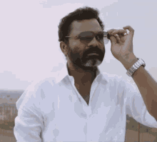 Vijay Murugan Ravi GIF - Vijay Murugan Ravi Shades GIFs