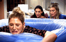 How I Met Your Father Himyf GIF - How I Met Your Father Himyf Meghan Trainor GIFs