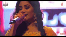 Shreya Ghoshal Indian Singer GIF - Shreya Ghoshal Indian Singer Singing GIFs