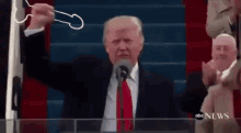 Trump Handy GIF - Trump Handy Trumpkiktrump GIFs