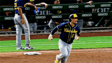 milwaukee brewers willy adames happy running brewers