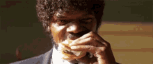 Samuel L Jackson Pulp Fiction GIF - Samuel L Jackson Pulp Fiction Eating GIFs