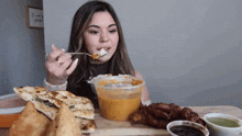 Steph Pappas Rich GIF - Steph Pappas Rich Eating GIFs