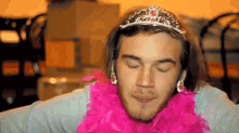 Fabulous GIF - Youtuber Crown Wearing GIFs