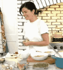 Selena Gomez Selena And Chef GIF - Selena Gomez Selena And Chef Avocado GIFs