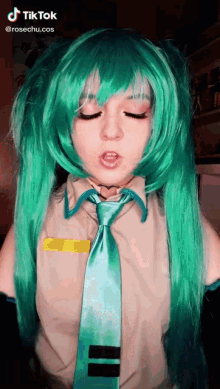 Miku Hatsune Vocaloid GIF