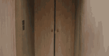 Opening The Door Kevin Bacon GIF - Opening The Door Kevin Bacon Theo Conroy GIFs