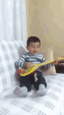 hayirliak samlar cute guitar adorable playing guitar
