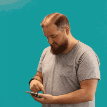 Efficon Look Up GIF - Efficon Look Up Swipe Up GIFs