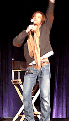 Jared Padalecki Dance GIF - Jared Padalecki Dance Funny GIFs