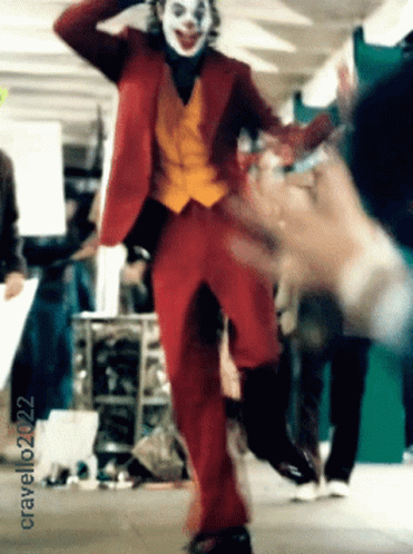 Joaquin Phoenix Clown Dancing GIF - Joaquin Phoenix Clown Dancing Clown  Shoes - Discover & Share GIFs