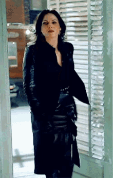 Regina Once Upon A Time GIF - Regina Once Upon A Time Entrance GIFs