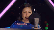 a monitor with a woman singing on it that says multi format on the top