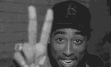 Tupac 2pac GIF - Tupac 2pac Peace GIFs