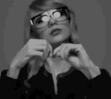 Heartforyou Taylor Swift GIF - Heartforyou Taylor Swift GIFs