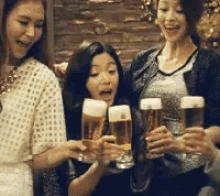 干杯 GIF - Cheers Quan Zhi Xian Beer GIFs