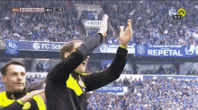 a soccer game is being played on sky bundesliga hd